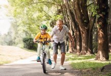 Zo leer je je kind fietsen (zonder vallen!) Je kind leren fietsen onze tips