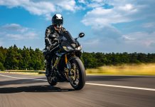 Motorrijden: ken jij deze regels nog? motorrijden