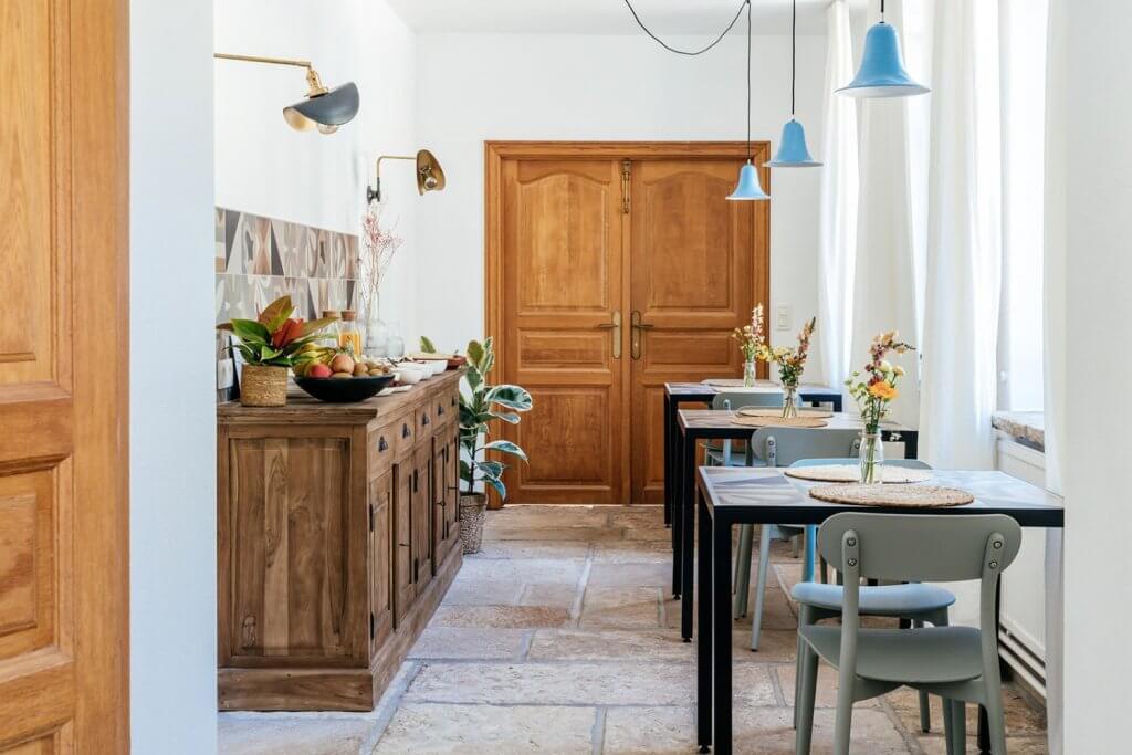 Hier mag je hond mee overnachten in eigen land