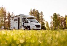 Caravan of motorhome: welk rijbewijs heb je nodig? motorhome of caravan: welk rijbewijs heb je nodig?