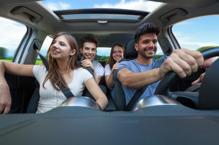 Mag iemand anders met mijn auto rijden? © Shutterstock