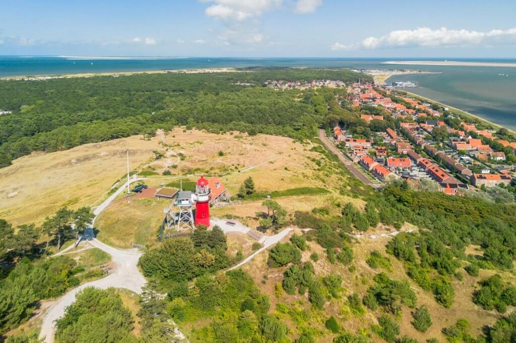 Waddeneilanden Vlieland dorp strand vuurtoren