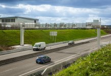 Eerste volledig elektronische tolweg in Frankrijk én eerste tolweg in Nederland Flux libre / free flow traject snelweg Frankrijk A13/A14
