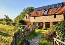 Wandelen & logeren: 9x een vakantiehuis dat je op pad zet Vakantiehuis met pad wandelen logeren