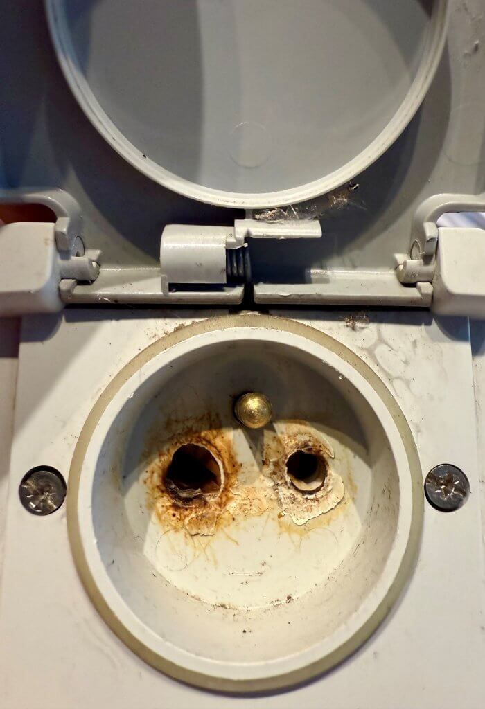 Doorgebrand stopcontact laden EV